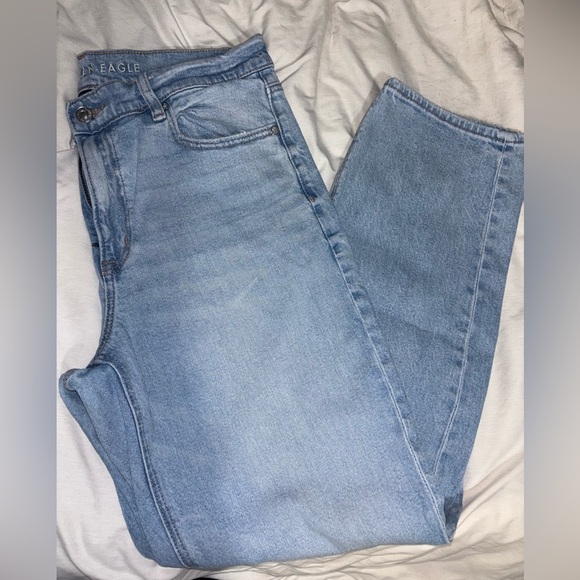 American Eagle Outfitters Light Wash Straight Leg Jeans - Picture 3 of 5